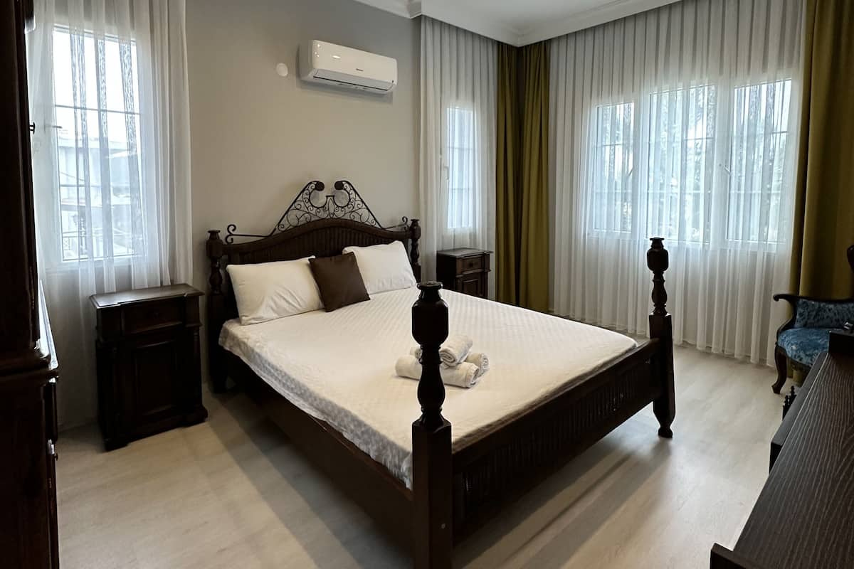 Classic Double Room | Egyptian cotton sheets, premium bedding, minibar, individually decorated