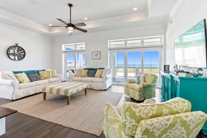 Flat-screen TV - Seas the Day-Gulf View Private Pool Home Across the Street from the Beach (Navarre)