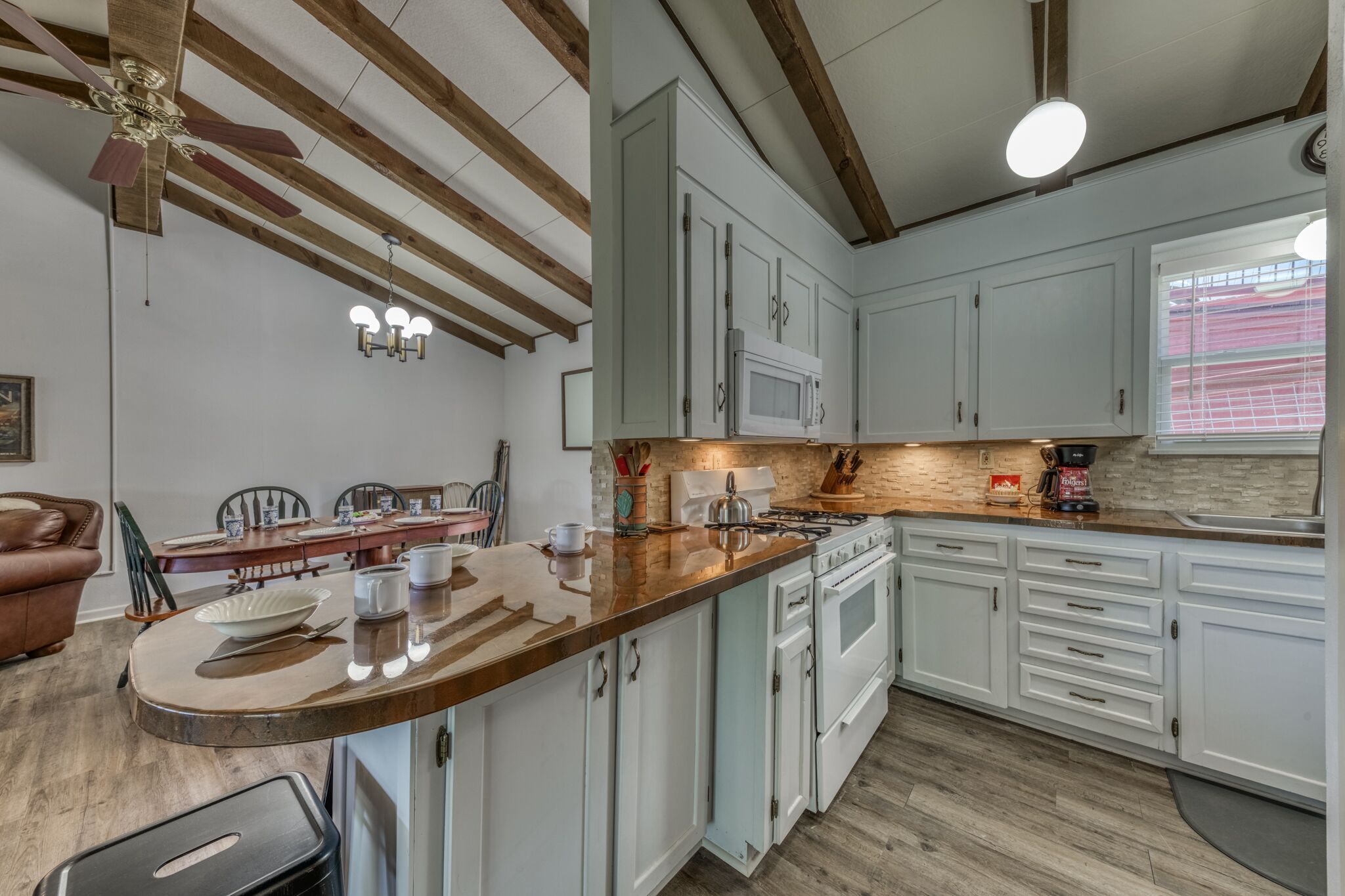 Nana and Papa's Mountain Retreat | Pet Friendly!