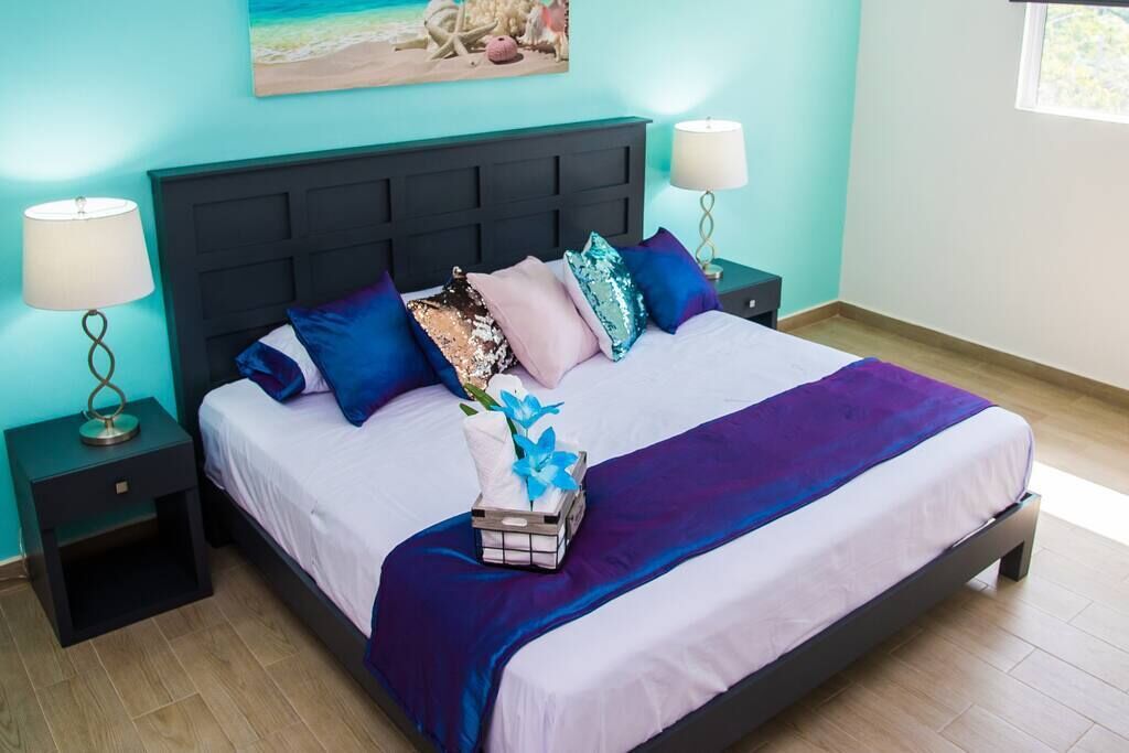 2 BD 2 BA CLS BEACH a/c wifi rftop pool gym beauty