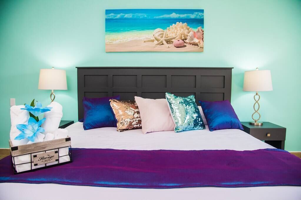 2 BD 2 BA CLS BEACH a/c wifi rftop pool gym beauty