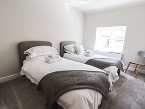 3 kamar tidur dan didekorasi berbeda-beda