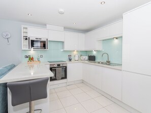 Dishwasher, freezer - 2 bedroom accommodation in Newquay (Newquay)