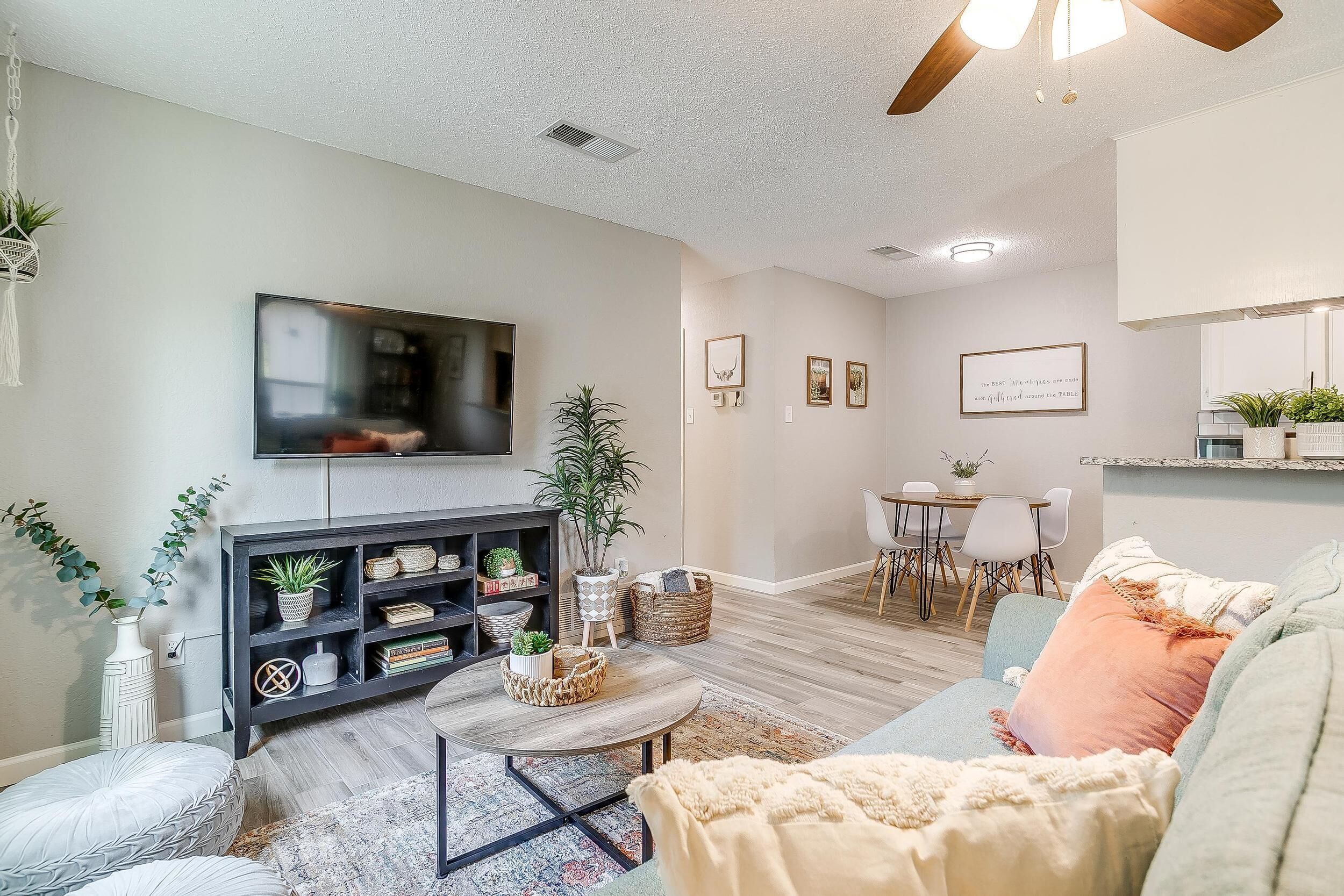 Charming home near Medical District, Stockyards, Downtown, TCU & Dickies Arena