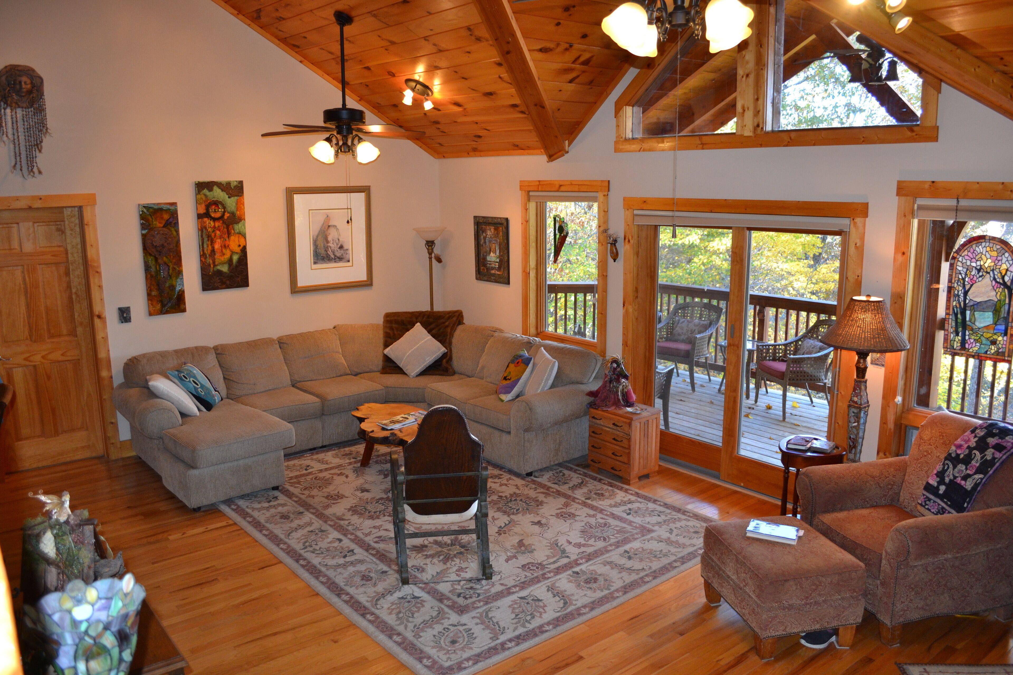Mountain Dream Home - 2 fireplaces, 5 min. from Ski Area Great Room, Family Room