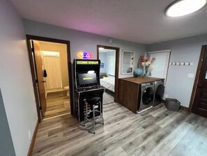 2 habitaciones, tabla de planchar con plancha y wifi gratis 