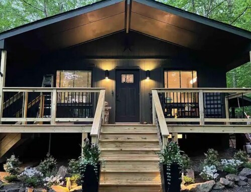 Saturdays Cabin, Hot Tub, Hammock, Gas Firepit