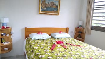 1 quarto, Wi-Fi de cortesia, roupa de cama