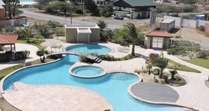 Luxurious apartment in front of the sea. Eagle beach
