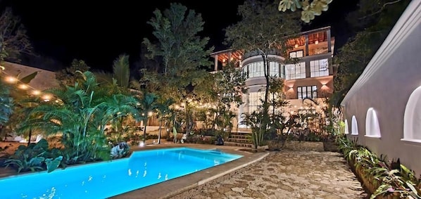 Fachada da propriedade
