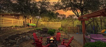 Lux, Hot tub, Nature, Modern, 35 min to ATX - Game Event center Access