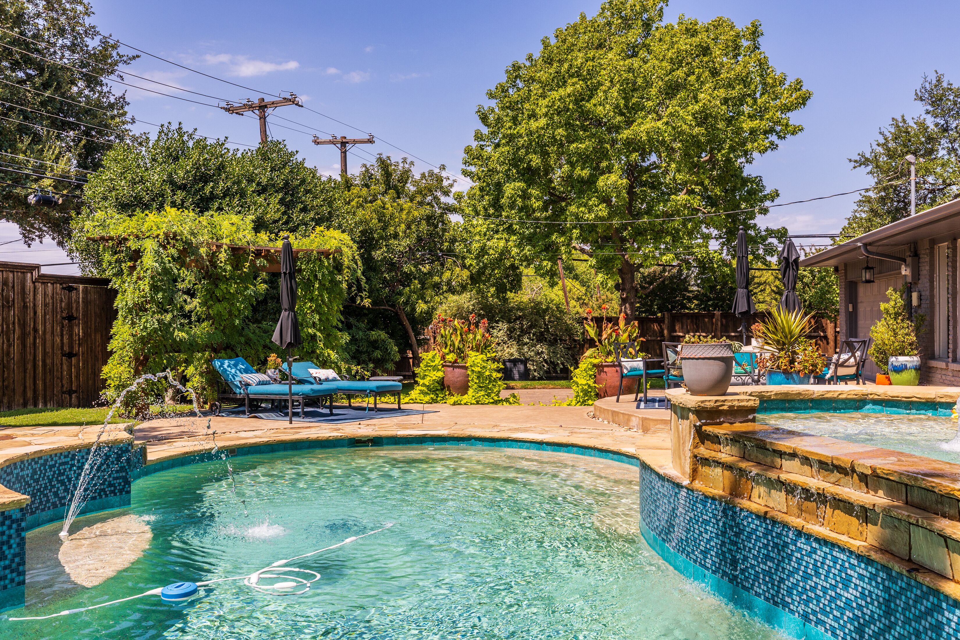 Beautiful Home / Private Pool & Outdoor Living!