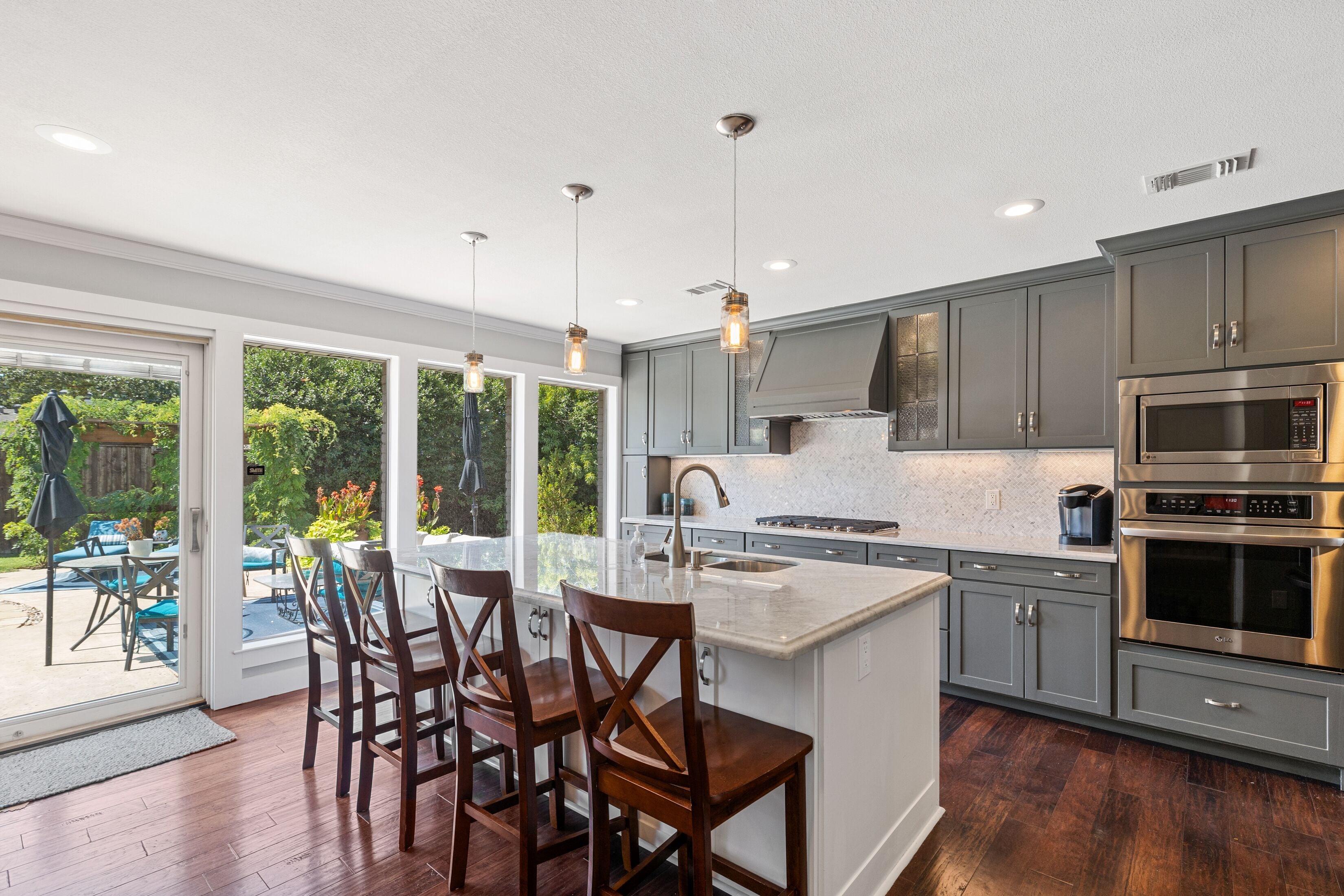 Beautiful Home / Private Pool & Outdoor Living!