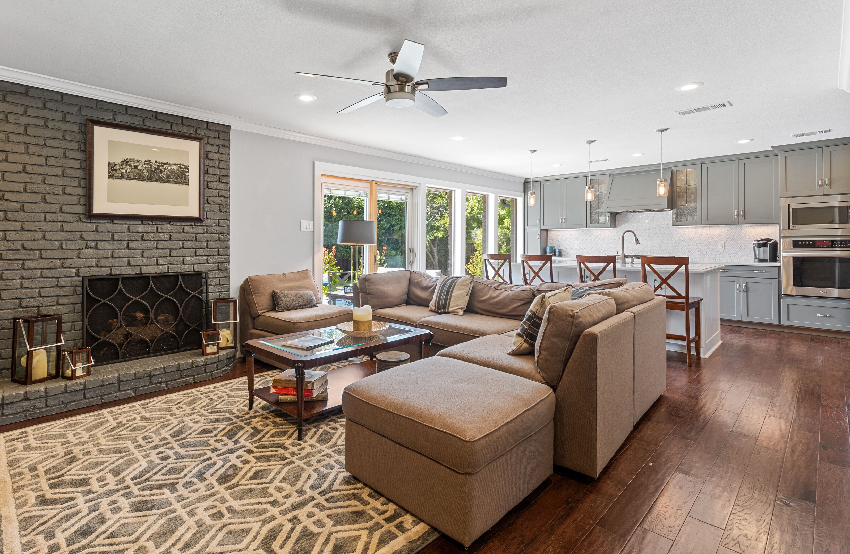 Beautiful Home / Private Pool & Outdoor Living!