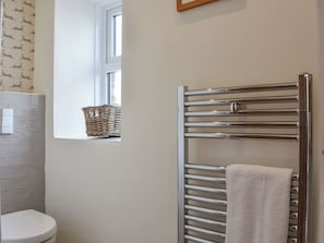 Towels - 3 bedroom accommodation in Hackforth, Bedale (Hackforth, Bedale)