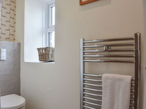 Towels - 3 bedroom accommodation in Hackforth, Bedale (Hackforth, Bedale)