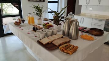 Free daily full breakfast