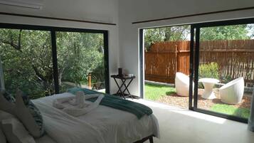 Luxury-Zimmer | Betten mit Memory-Foam-Matratzen, Bügeleisen/Bügelbrett