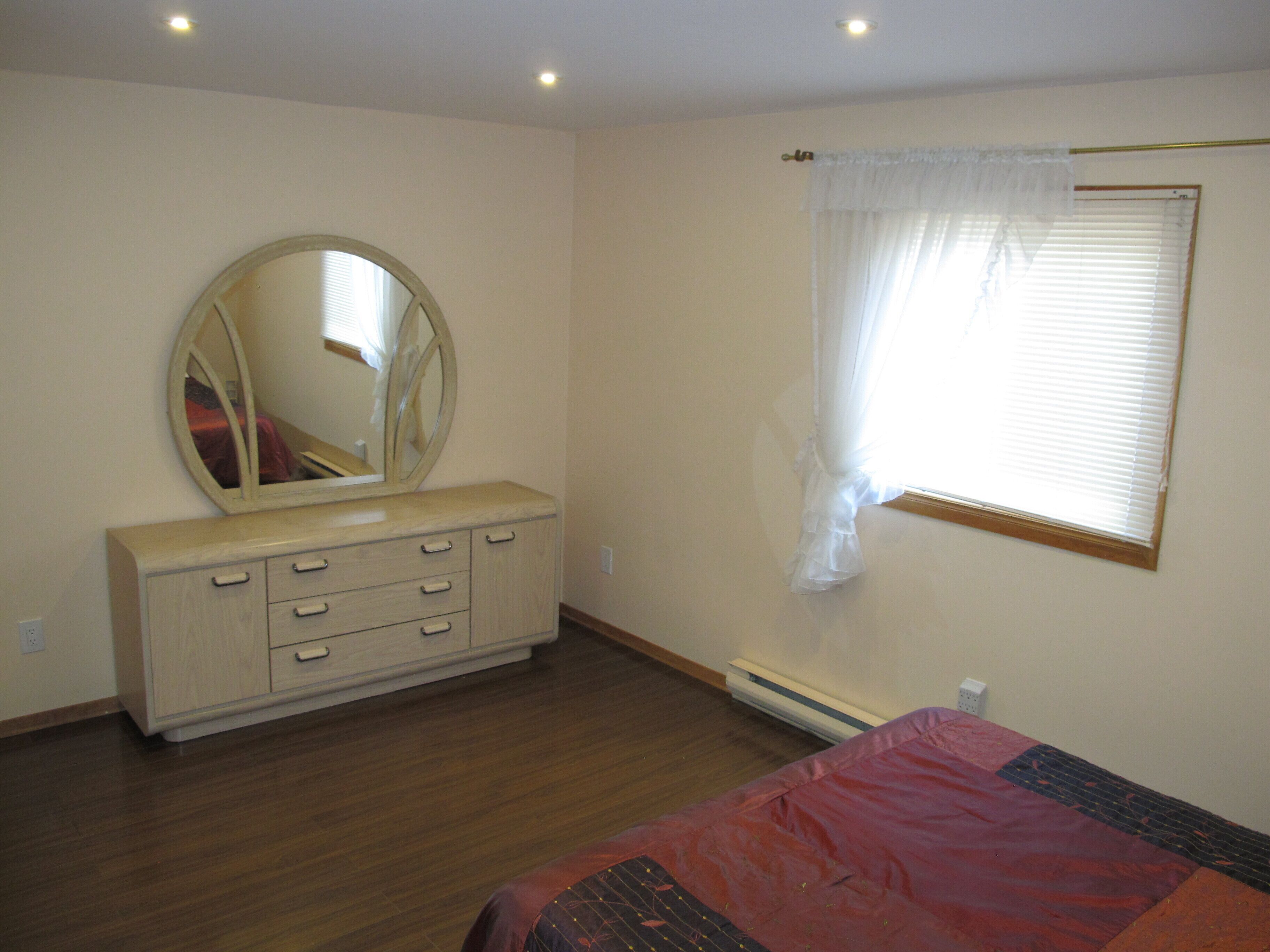 Cozy Waterfront on Puslinch Lake