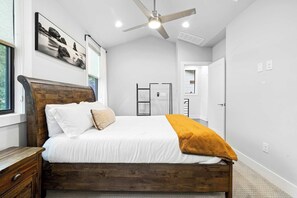 2 chambres, bureau, accès au Wi-Fi (inclus), literie fournie