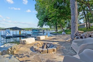 Property grounds - Lakefront Escape: Remodeled, Fast Internet, Cove View (Gravois Mills)