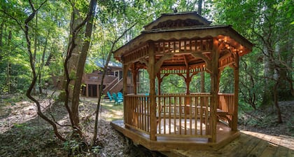 Settin' on the Creek - Free Spring Night