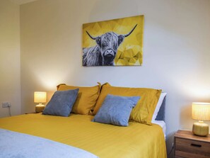 2 bedrooms, free WiFi, bed sheets - Beechwood is a fantastic retreat set in the beautiful village of Arrochar. (Arrochar)