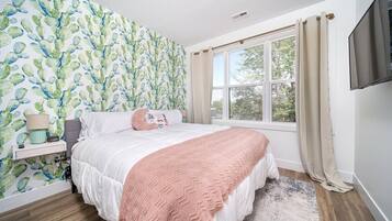 1 habitación, tabla de planchar con plancha, wifi y ropa de cama