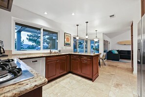 Fridge, microwave, oven, stovetop - Family Retreat w/ Hot Tub, Big Back Deck & Games! (Poway)