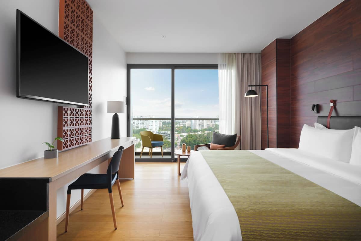 Standard Room, 1 King Bed (High Floor)
