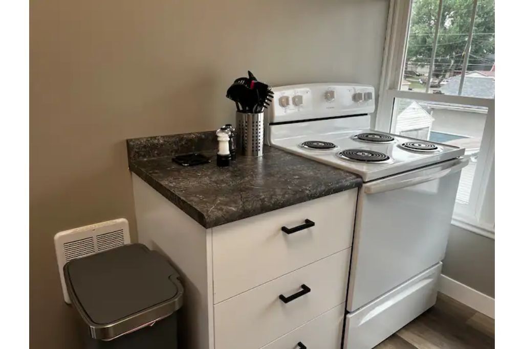 Cozy Cathedral View- Upper