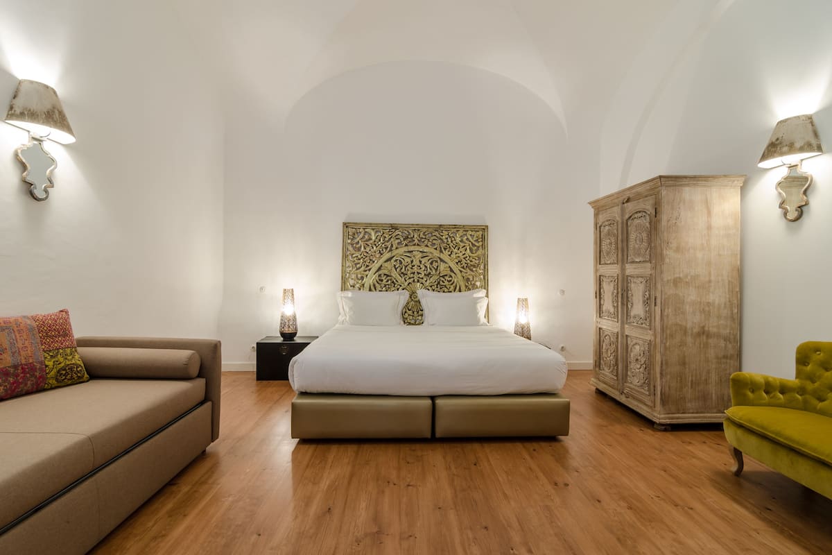 Deluxe Apartment