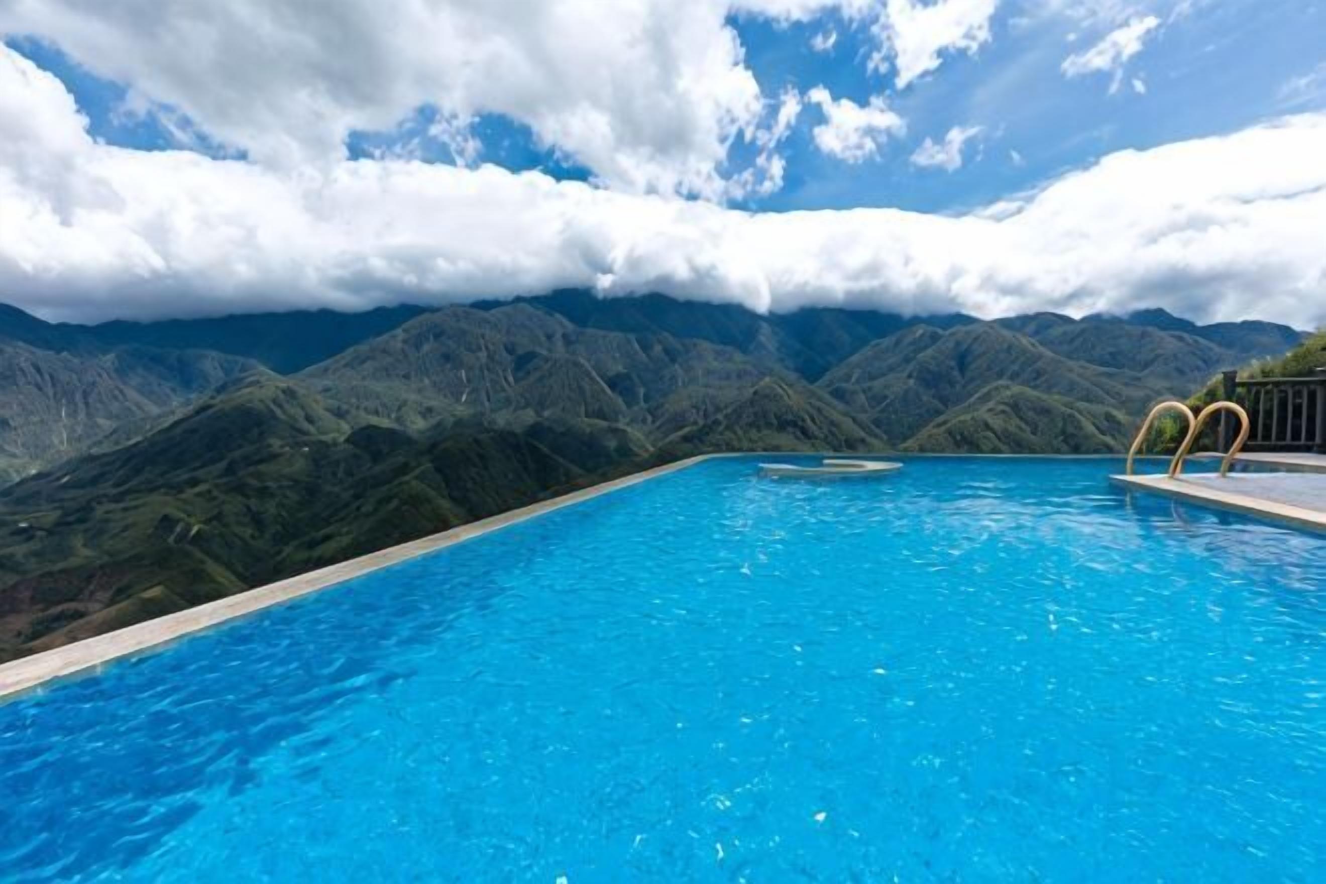 Piscine extérieure