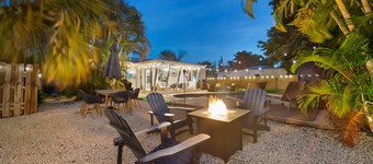 RESORT STYLE HOME W/HEATED POOL MINS TO BEACH & DELRAY