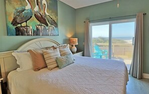 5 bedrooms, desk, iron/ironing board, free WiFi