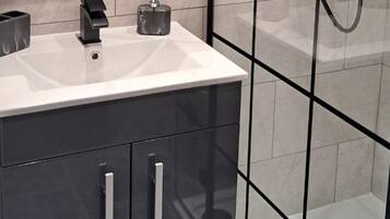 Double Room, Private Bathroom | Bathroom