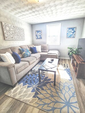 Una Smart TV, un reproductor de DVD