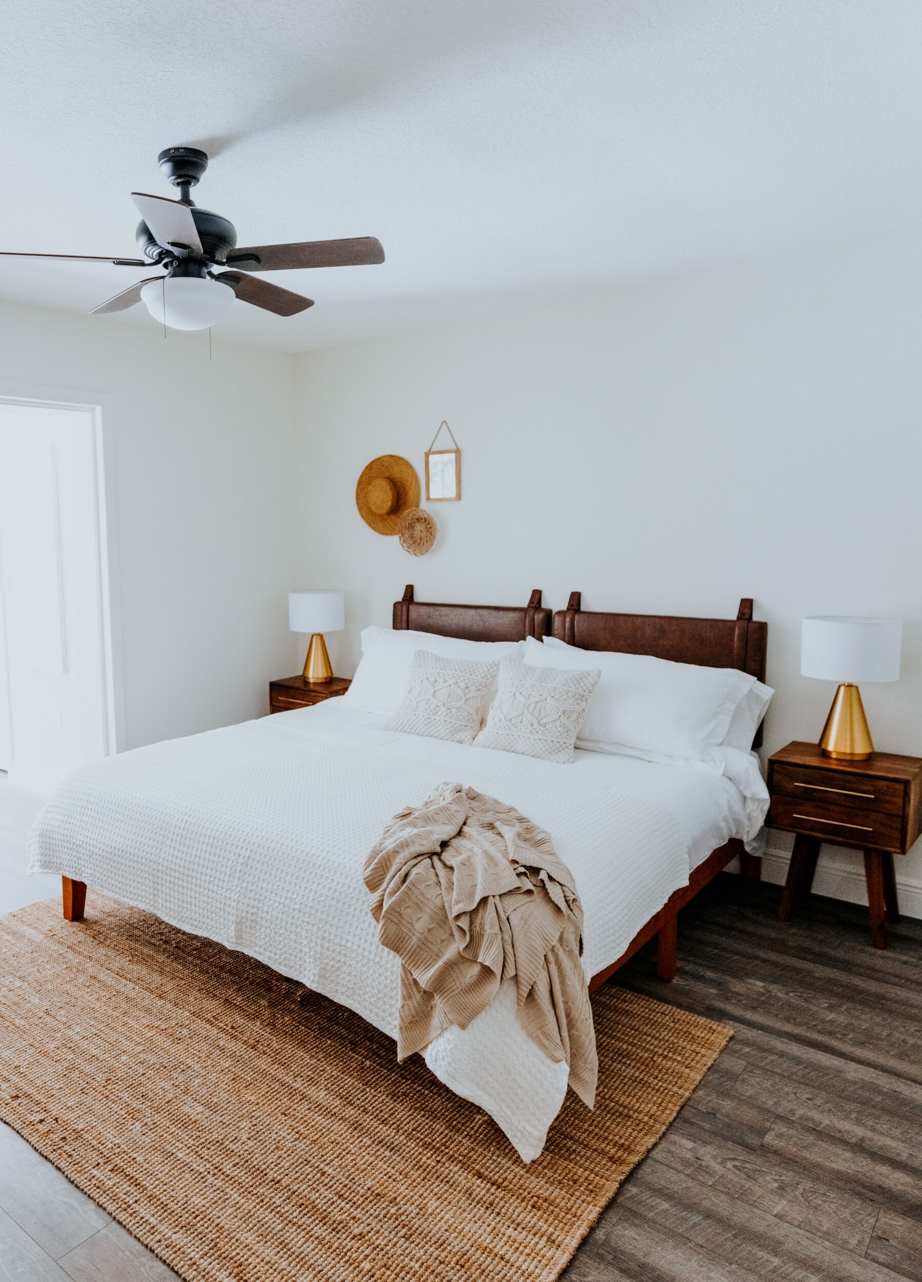 "Villa Coquina" 5BR, large deep heated pool, & kids' playland! 5mins from water!