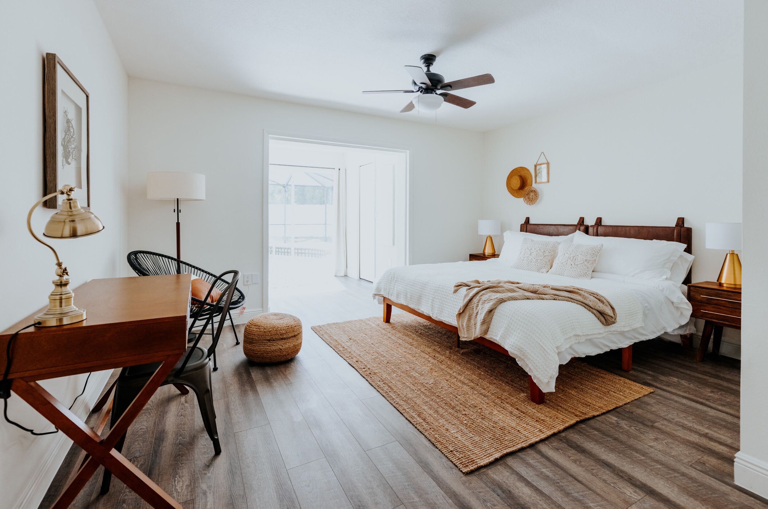 "Villa Coquina" 5BR, large deep heated pool, & kids' playland! 5mins from water!