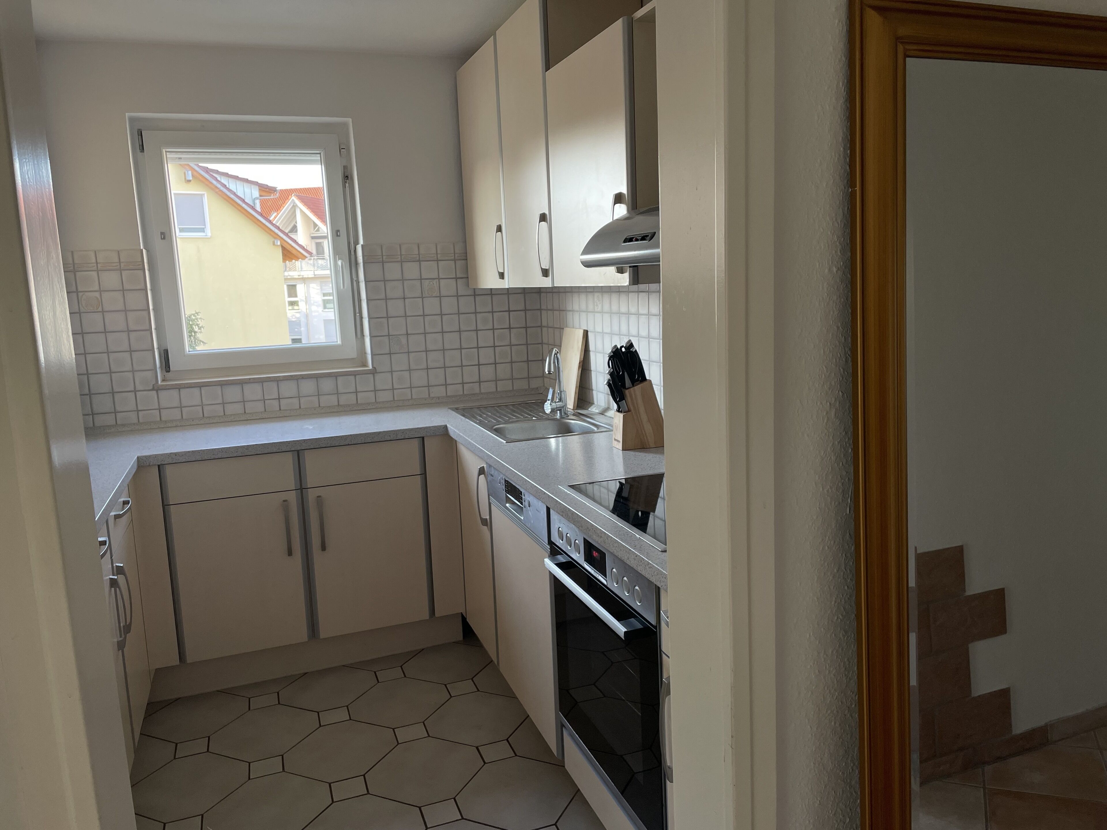 Sunny 3 room apartment with balcony in the countryside