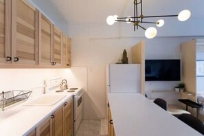 Fridge, microwave, oven, stovetop