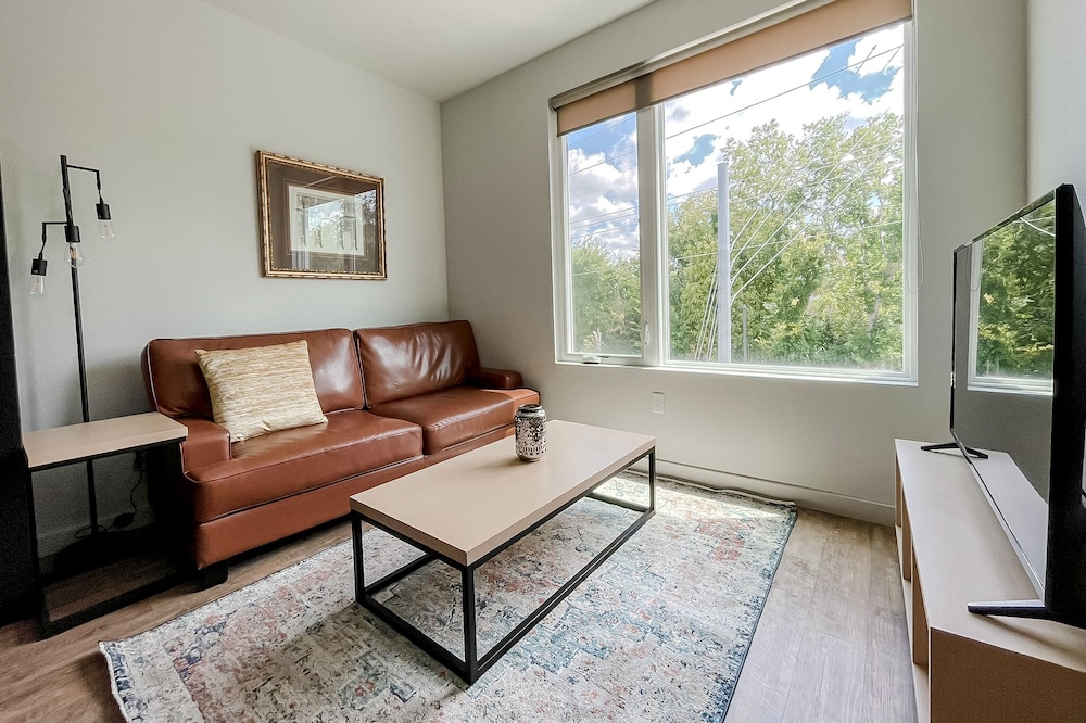 Deluxe 1BD/1BA - Bowling Green