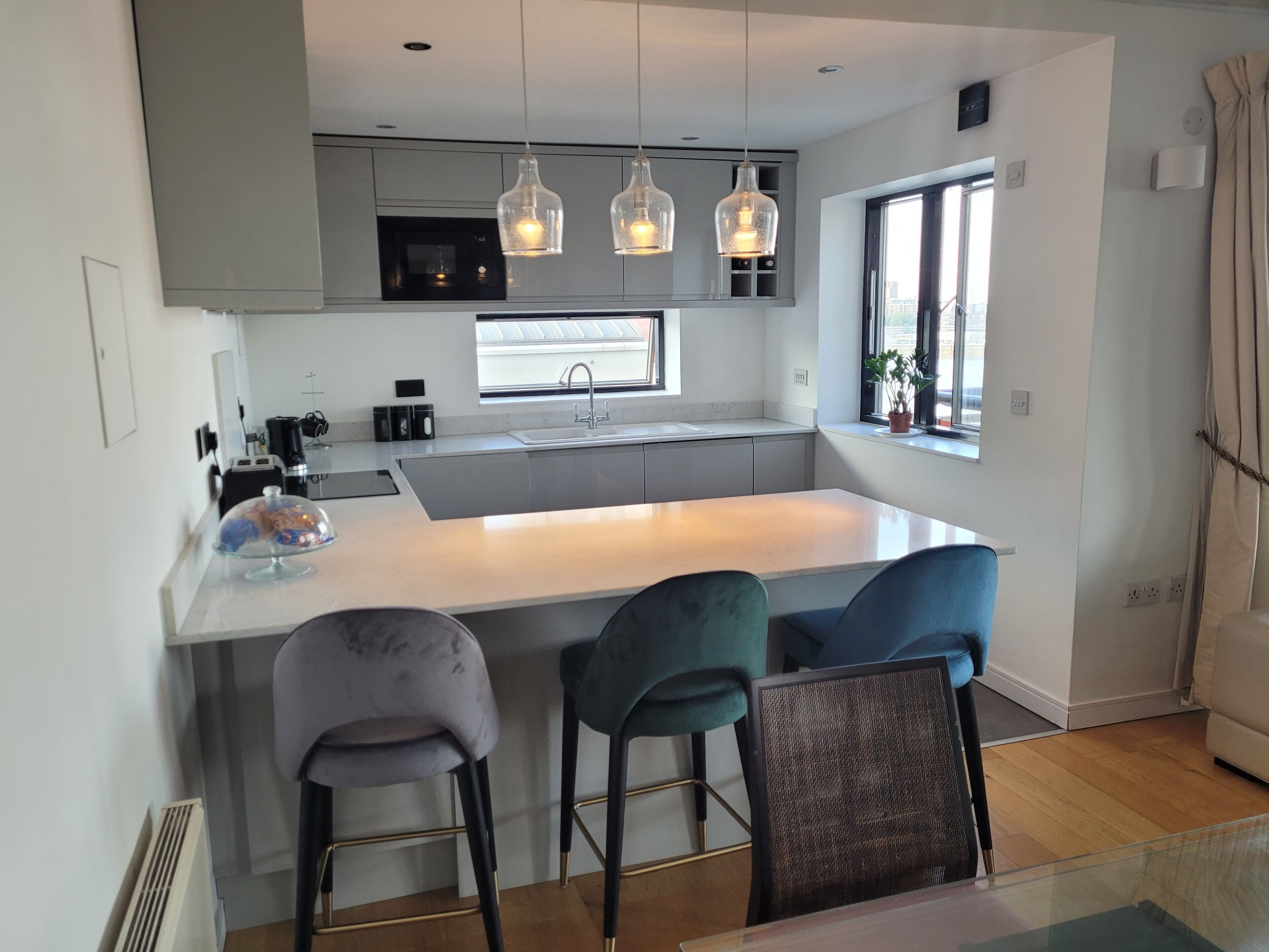 Stunning 3 Double Bedroom Apt in Greenwich 8 min walk to O2 River views