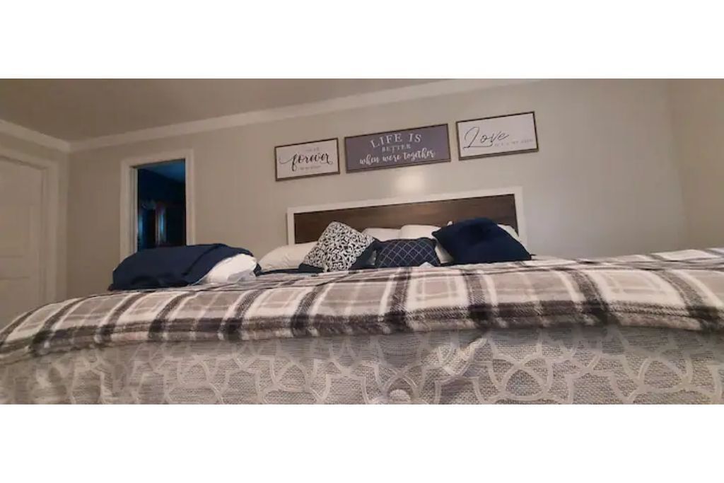 4 bedrooms, free WiFi, bed sheets