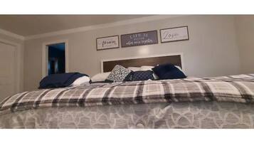 4 bedrooms, free WiFi, bed sheets