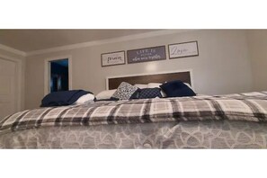4 bedrooms, free WiFi, bed sheets