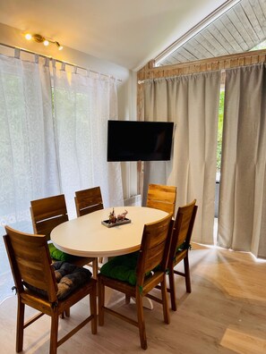 Dining - PREMIUM HOLIDAY HOUSE - Sauna, hiking, relaxation #49 (Extertal)