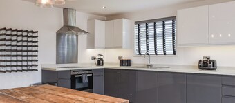 Perfect for a relaxing break away and to explore the beautiful Brecon Beacons.