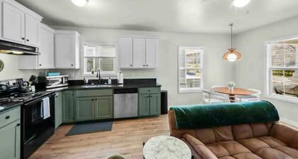 Rossville GA 10m > Chatt - King Bed - Pet Friendly