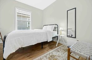 2 chambres, fer et planche à repasser, Wi-Fi, draps fournis